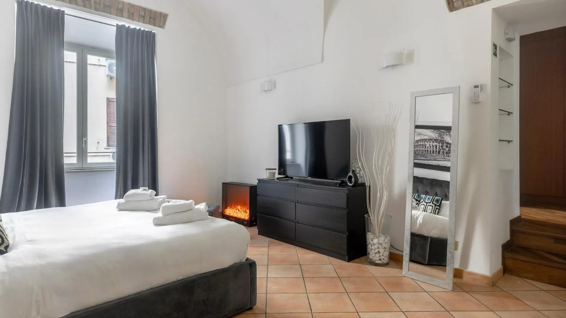 Colosseum Superior Suites Rome