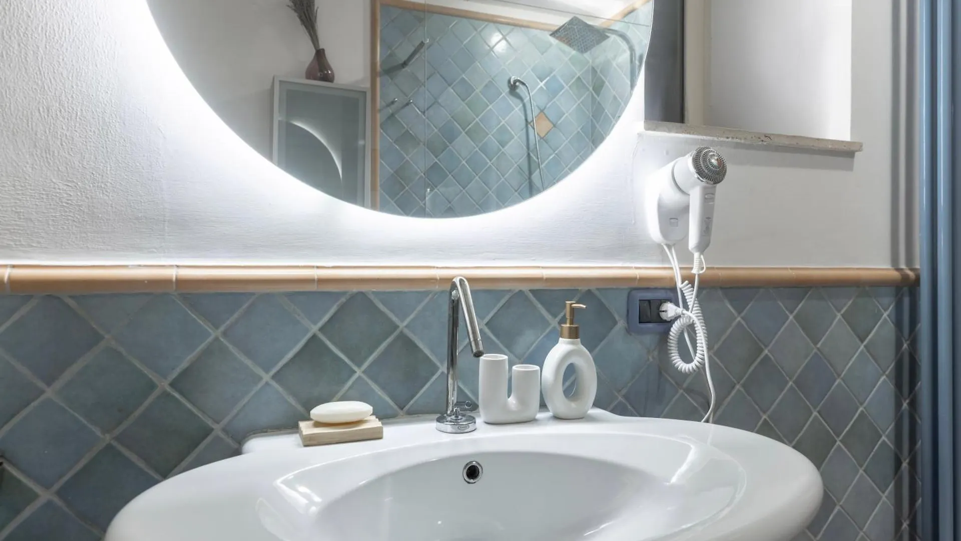 Colosseum Superior Suites Rome